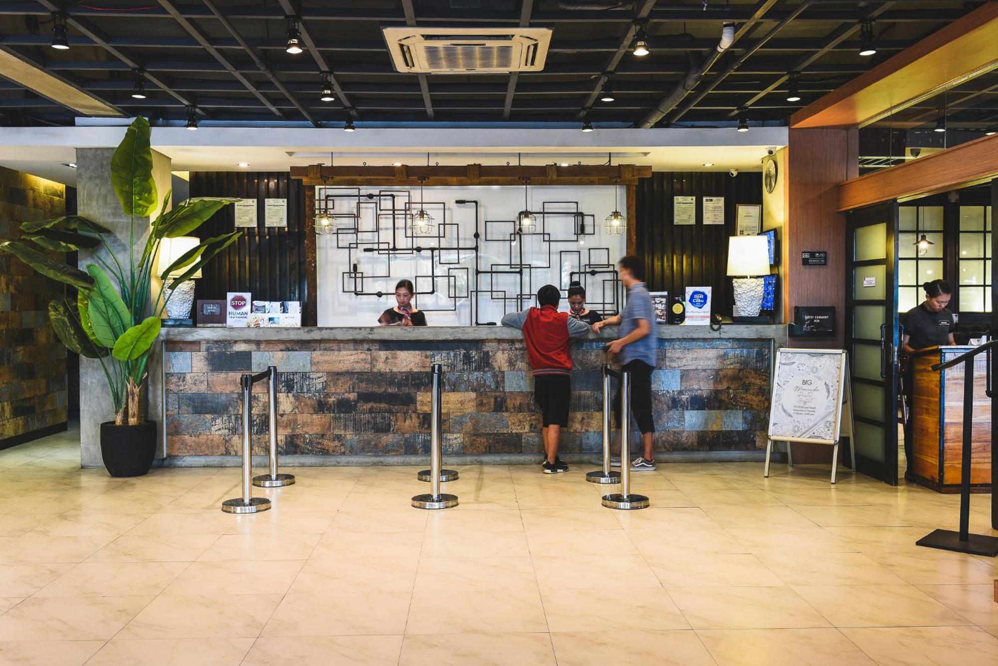 Big Hotel Cebu Bagian luar foto