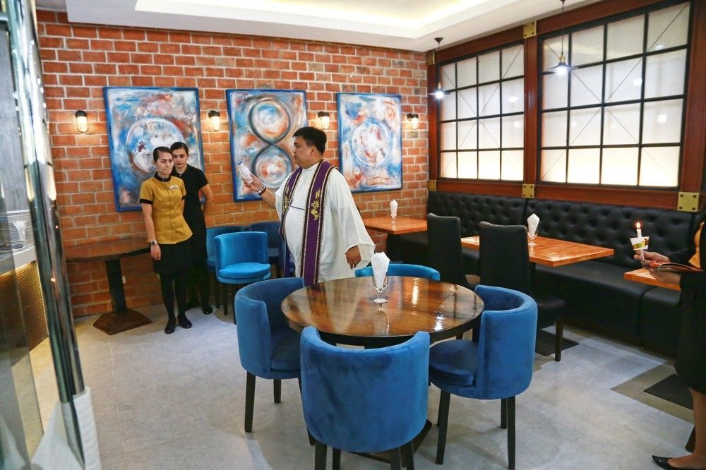 Big Hotel Cebu Bagian luar foto
