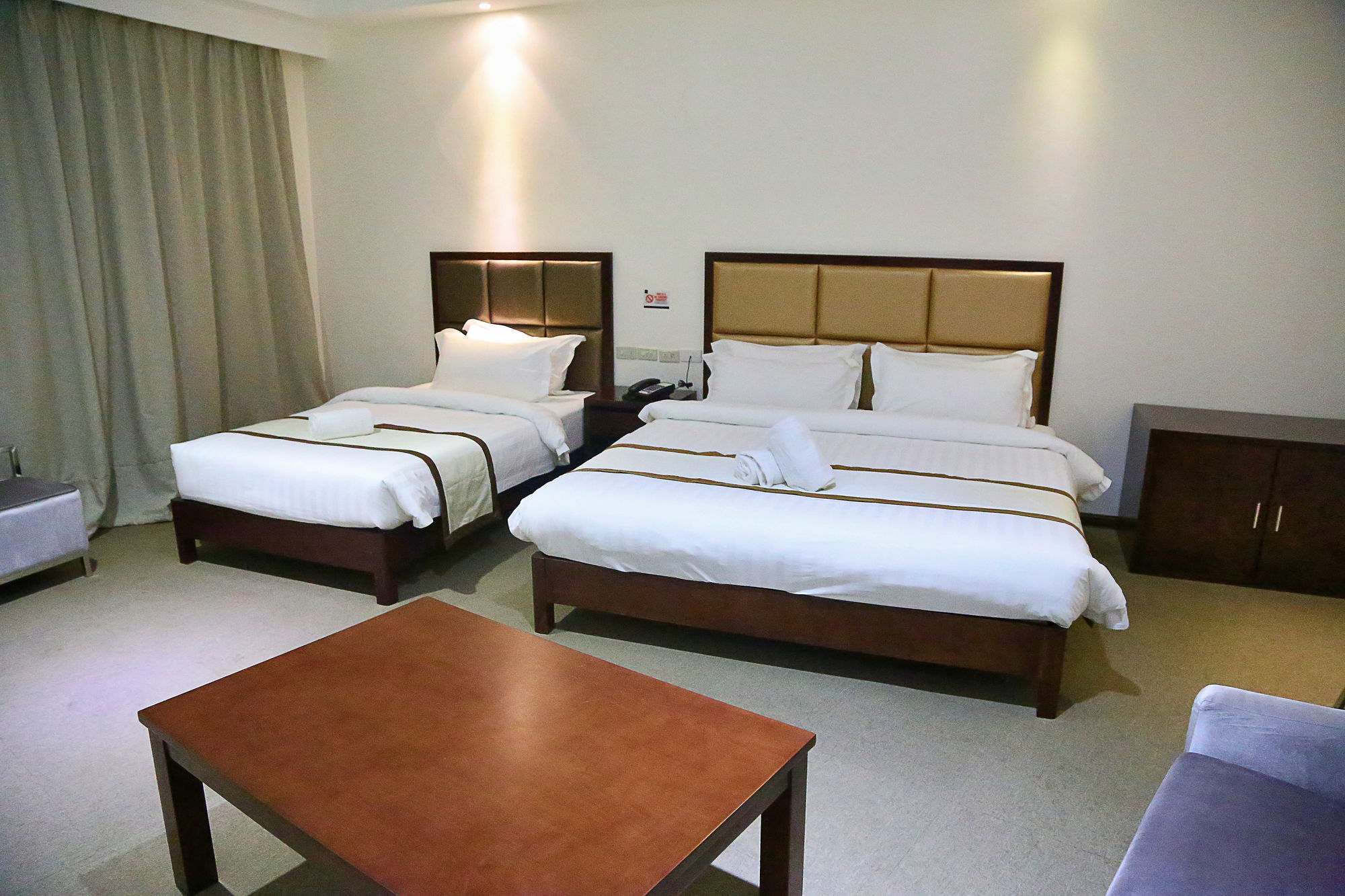 Big Hotel Cebu Bagian luar foto